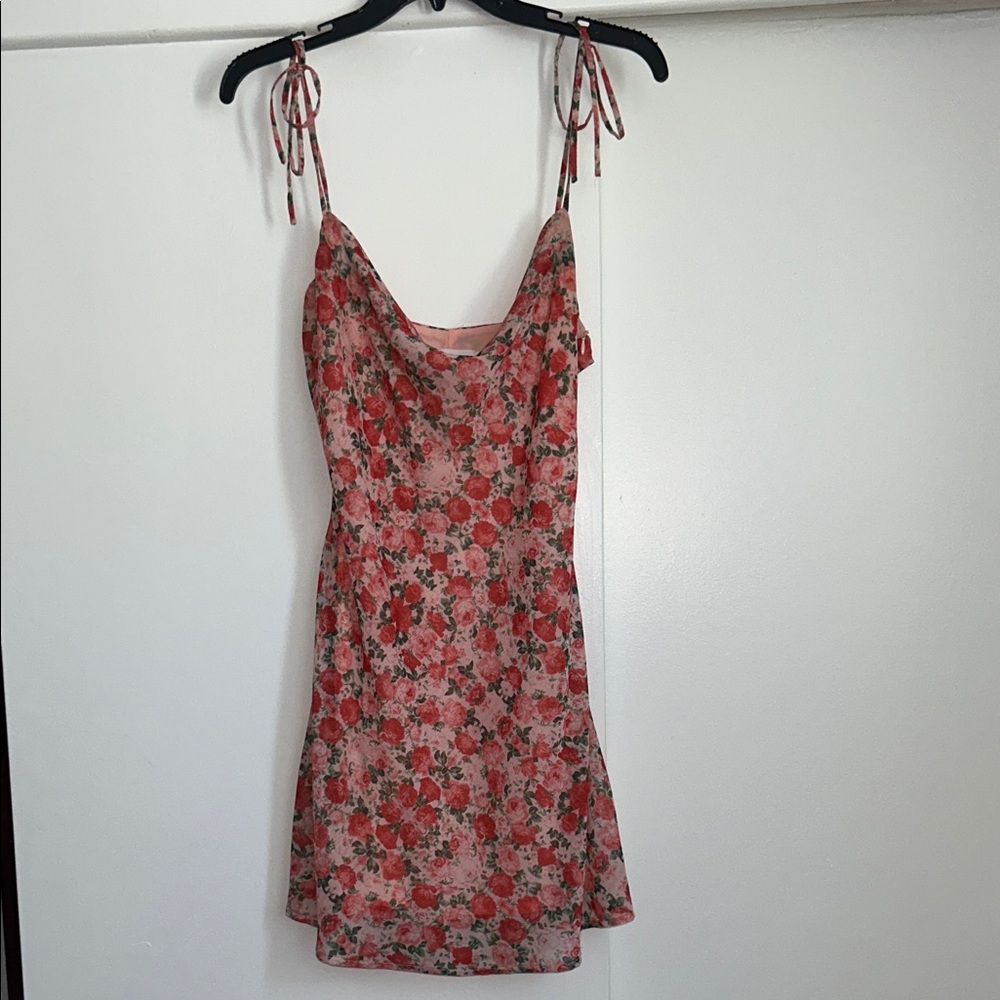 Floral Pink Tie-Shoulder mini-Dress